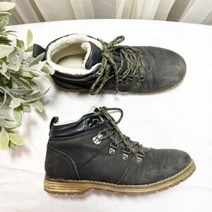 Cat & Jack Boy’s Boots